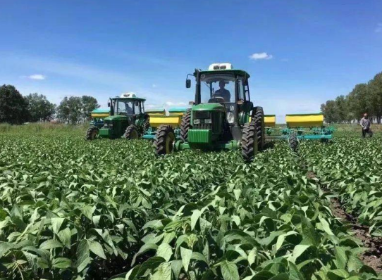 三農(nóng)日?qǐng)?bào)|政策：積極扶持大豆生產(chǎn)；數(shù)據(jù)：國(guó)家明確要求發(fā)力農(nóng)業(yè)機(jī)器人