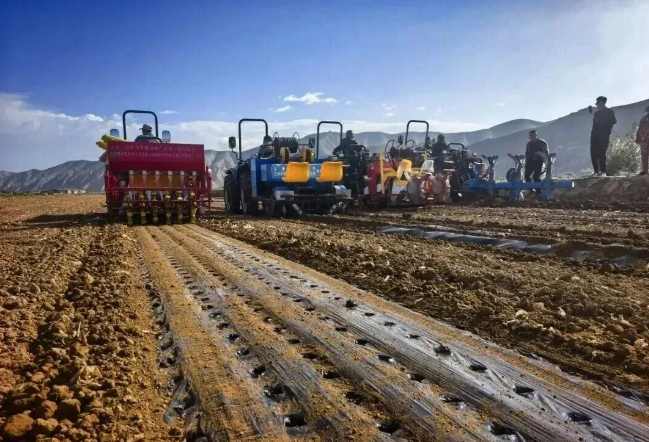 【智慧農業】農業農村部：打造“科技型新農人+智能裝備”的農業新生態