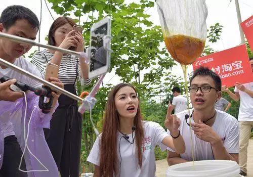 “村紅”玩直播， 5秒賣出4萬枚雞蛋！“農業+直播”的時代即將到來！